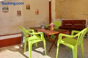 Effis apartment KAMARA curved house - Image 5