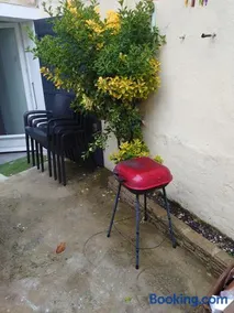 Maison de village climatise avec cour - Image 3