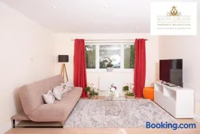 2 Bed Apartment Perfect 4 Business Travelers & Contractors By White Orchid Property Relocation Short Lets & Serviced Apartment - Monthly Offers Available - Image 4