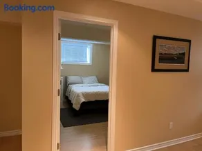 Ottawa Airport Sweet Suite - Image 5