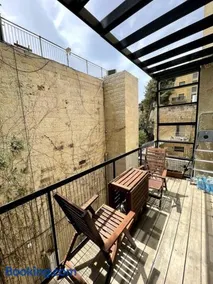 JLM Modern 3 Bedroom - Fully Renovated - Image 3