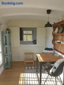 Pipowagen in het groen - Image 3