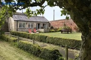 Orchard Barn - Image 1
