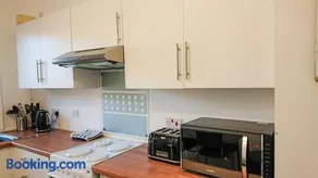 Carnock Road Apartment - Silverburn Shopping Centre - Image 5