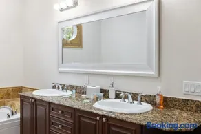 Luxury Spanish Villa 4 Bedroom 4 Bathroom Pool Sunny Isles - Image 5