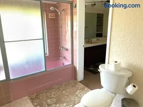 Estate home with huge pool(new listing) - Image 2