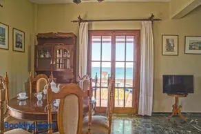 Ntoriseveline Beach House - Image 3