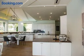 Luxury Oceanside Villa l Private Beach Access - Image 3