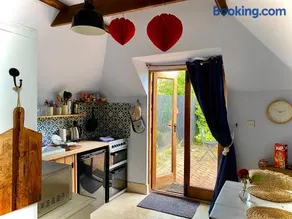 Bluebells Cottage - Image 2