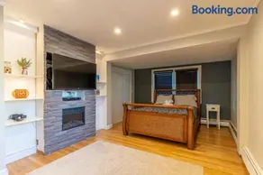 Home Downtown Stamford - Image 4