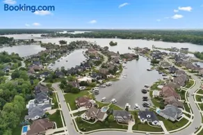Indy Lakeside - Image 3