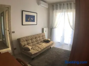 Cozy flat near Milan - M1 metro link - AC & Wi-Fi - Image 3