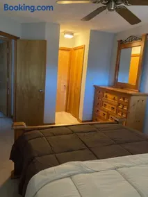 Mount Poconos Townhouse Getaway - Image 2