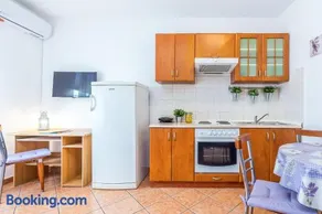 Studio Apartment Downtown - Image 4