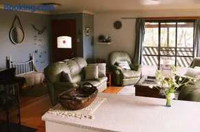 Comfy private child friendly house near the ferry - Image 2