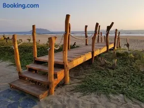 BEACHFRONT Luxury - 3BR Groundfloor unit - Image 2