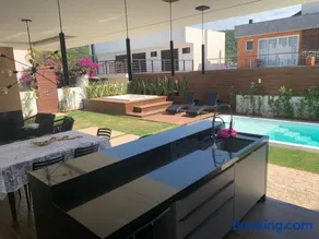 Linda Casa em Condominio Fechado no Campeche - Image 4