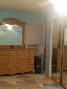 MiMo Home Studio with Private Entrance & Key - Image 2