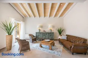 Luxurious newly built finca in a quiet location in Meyreuil - Image 2