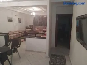 Très bel appartement dans un immeuble calme, familial et propre - Image 3