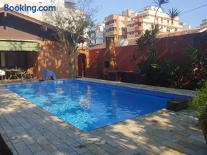 LINDA E CONFORTAVEL CASA COM PISCINA NO GUARUJA - Image 3