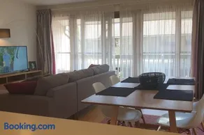 Cosy Great Location 2Bed 1Bath with Parking - Image 4