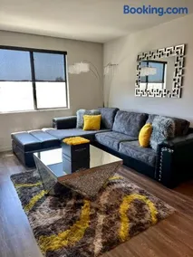The Luxurious Doses of Roses 2 br suite next to Angels Stadium 6 mins from Disney - Image 2
