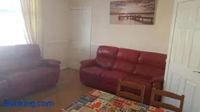 Ardrossan 2 Bedroom Flat - Image 4