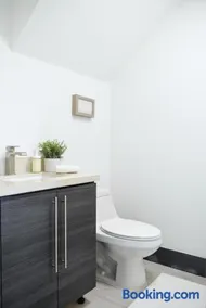 Amazing Townhouse 7 Miles From the Beach - NTH9 - Image 4