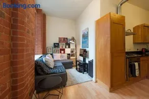 Central Mill Flat Sleeps 4 Free Parking - Image 5