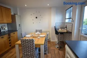 Hinton House - Image 4