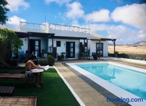 Oasis Surf House - Image 3