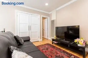 Urban Refuge - Full Kitchen/Washer/Dryer Inside - Image 5