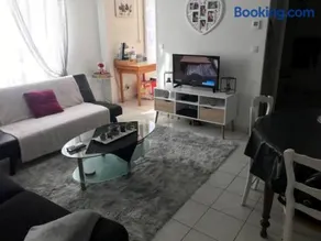 BEL APPARTEMENT PROCHE CENTRE VILLE - Image 1