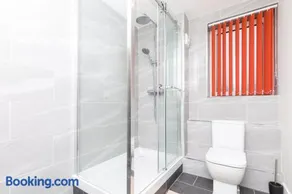 Abbey Apartment 8 Designer 2 Bed - 247 Lets Horsham - Image 2