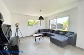 Jolie maison de standing Jacuzzi Plages a pieds - Image 5
