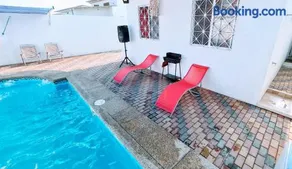 Casa con Piscina y Jacuzzi en Cdla Refugio del mar - Image 4
