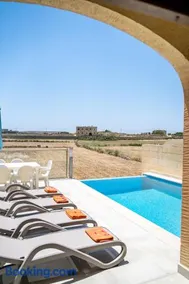Id-Dwerja - A four bedroom Villa with Infinity Pool & Views - Image 2