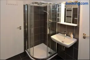 Modern Apartment - Image 2