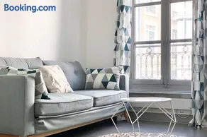 Nice apartment beautiful decoration Close to Trams and station #G7 - Image 3