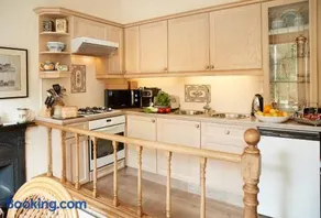 Cygnet Apartment - Image 3
