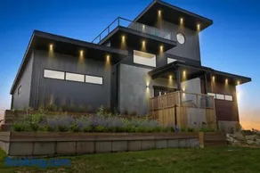 Exquisite Modern Collingview Retreat 86476 - Image 4