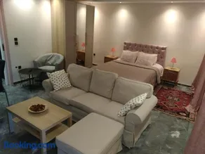 Georges luxury Apartments near Marathon beach and airport - Image 5