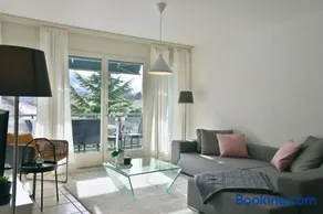 Grand appartement moderne dans une zone residentielle a Sierre - Image 4