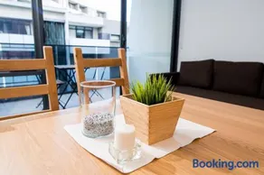 Spacious 2BR Brunswick Apt - Image 5