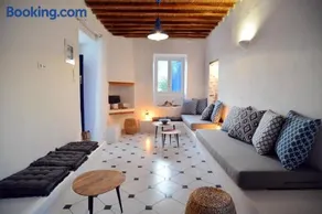 Barabas's Home - Traditional Home in Galissas - Image 5