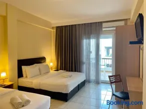 Golden Deer Apartments - Image 4