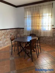 PETITE VILLA - Image 5
