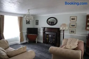 Entire House - Redruth - Image 5