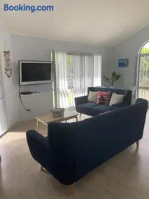11 Anchovy Street - Tin Can Bay Summer Haven coastal retreat - Image 5